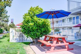 motel 6 springfield or eugene north