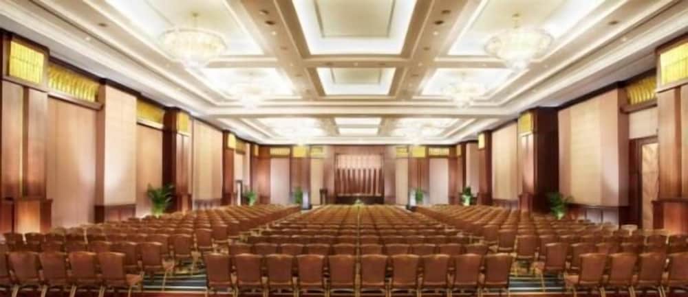 el hotel royale bandung