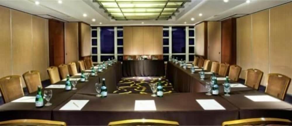 el hotel royale bandung