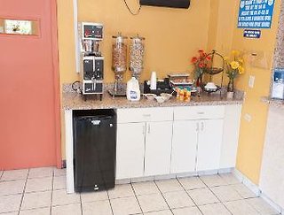 travelodge by wyndham jackson i 40 exit 82