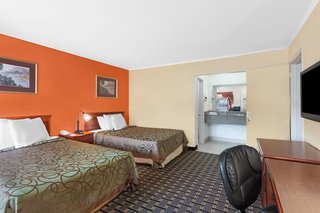 travelodge by wyndham jackson i 40 exit 82