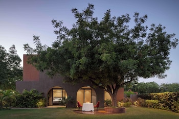 radisson resort and spa kandla