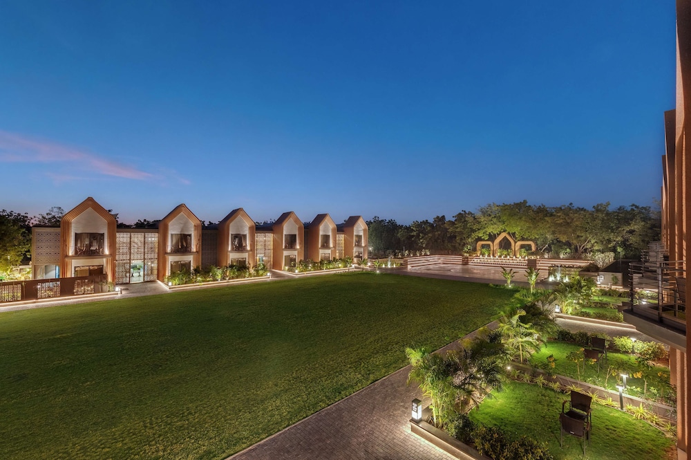 radisson resort and spa kandla