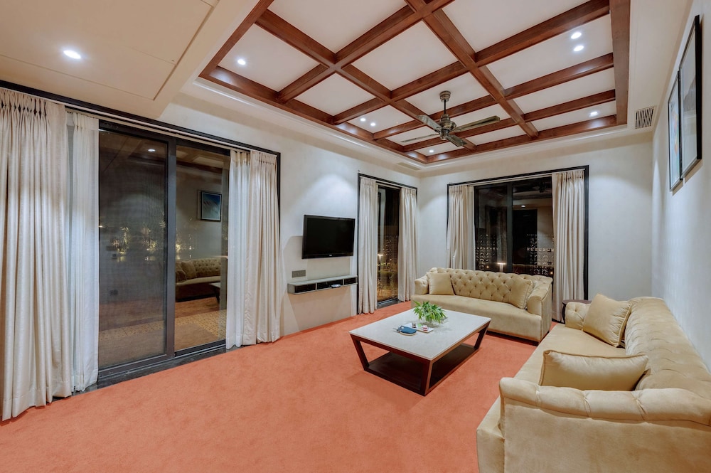 radisson resort and spa kandla