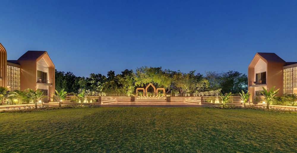 radisson resort and spa kandla