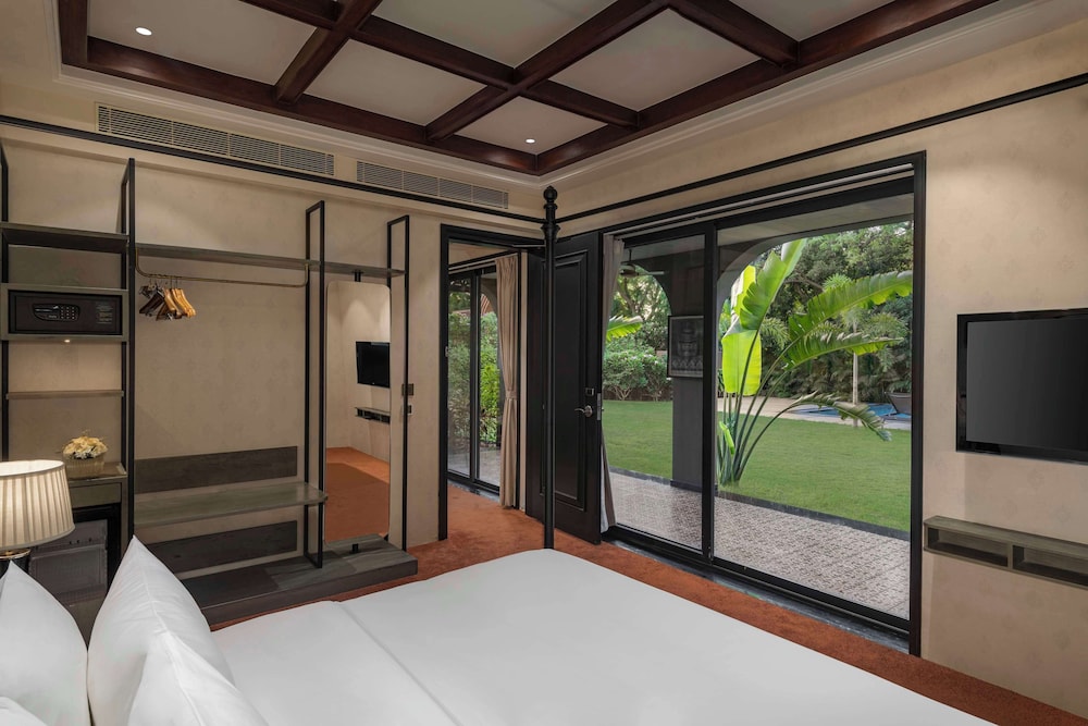 radisson resort and spa kandla