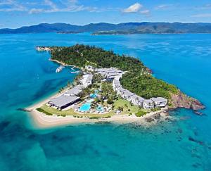 Daydream Island Resort,Cairns>>Airlie Beach,5 star