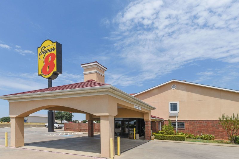 Super 8 By Wyndham Burleson Fort Worth Area