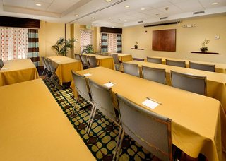 hampton inn and suites ft lauderdale arpt south cruise port