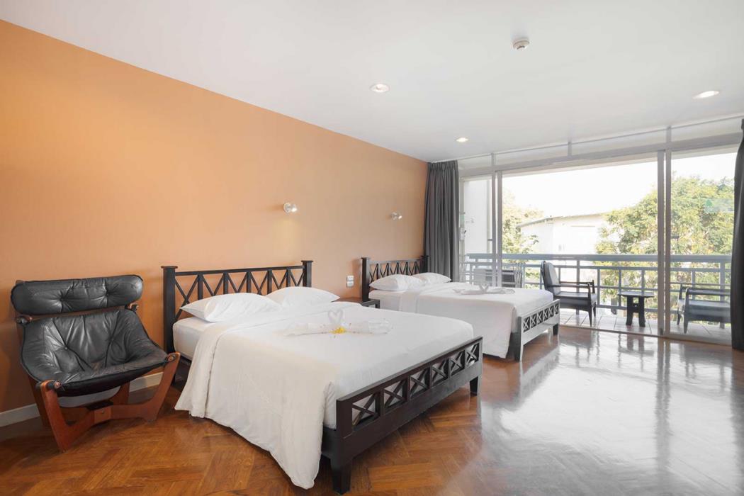 chom view hotel