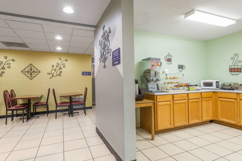 microtel inn and suites by wyndham dayton riverside oh