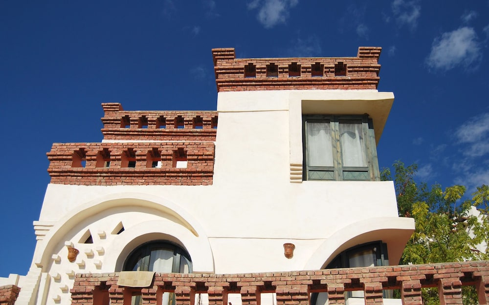 umbi sharks bay diving village