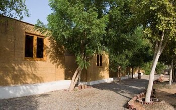 umbi sharks bay diving village