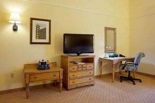 hampton inn and suites savannah midtown