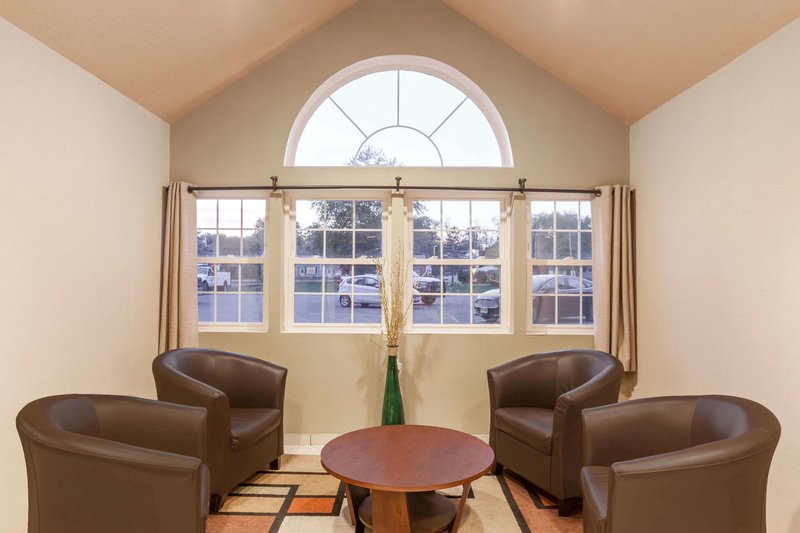 super 8 by wyndham schenectady albany area