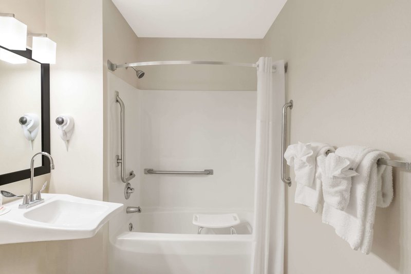 super 8 by wyndham schenectady albany area