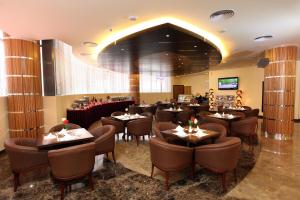 Xclusive Maples Hotel Apartment,Sharjah>>Bur Dubai,3 star