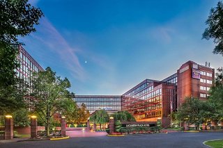 Doubletree By Hilton New York Laguardia Airport,In East Elmhurst (Queens),4 star