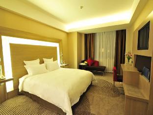 Novotel Shenzhen Watergate,1019 Shennan Zhong Rd,4 star