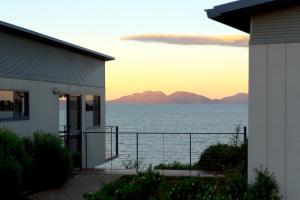 Swansea Beach Chalets,East Coast Tasmania>>Coles Bay,4 star