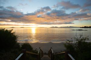 Swansea Beach Chalets,East Coast Tasmania>>Coles Bay,4 star