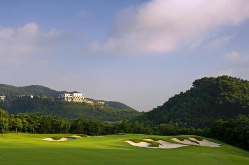 mission hills resort dongguan