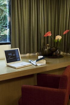 the seasons bangkok huamark