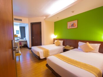 the seasons bangkok huamark