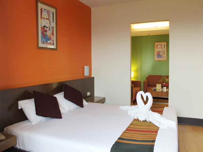 the seasons bangkok huamark