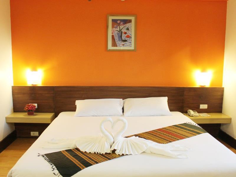 the seasons bangkok huamark