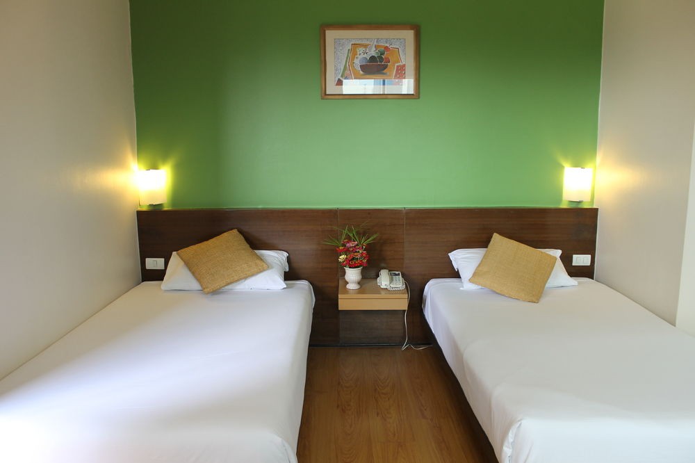 the seasons bangkok huamark