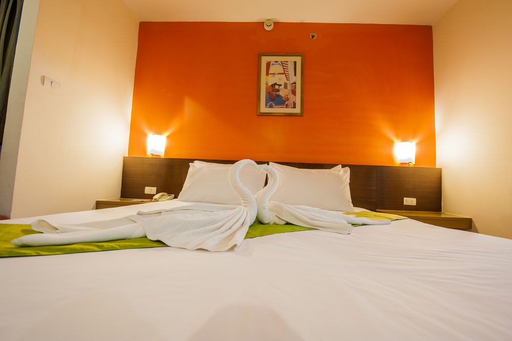 the seasons bangkok huamark