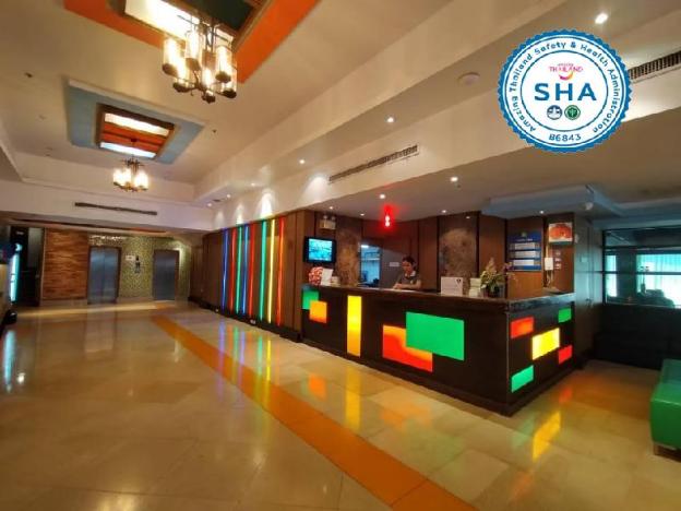 the seasons bangkok huamark