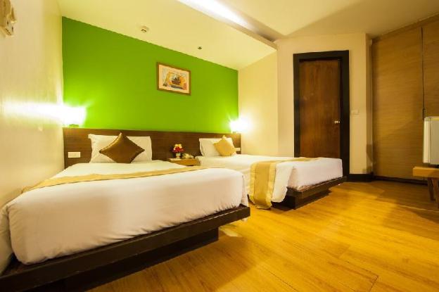 the seasons bangkok huamark