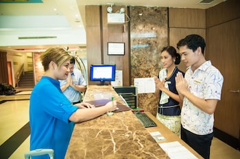 the seasons bangkok huamark