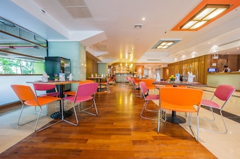 the seasons bangkok huamark