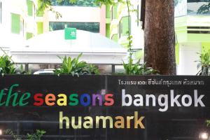 the seasons bangkok huamark