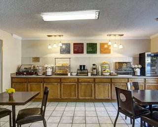 Clarion Pointe Beckley,Flat Top>>Beckley,3 star