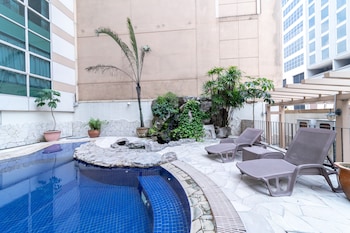 hotel bencoolen bencoolen street