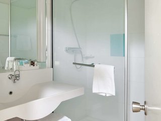 novotel avignon nord