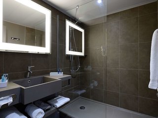 novotel avignon nord