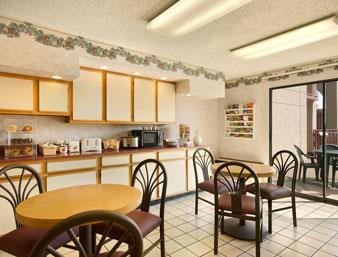 super 8 by wyndham springdale ar