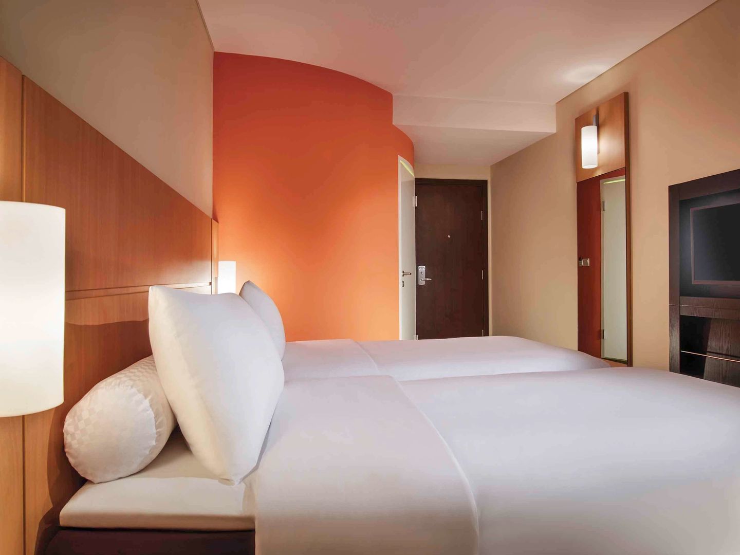 ibis surabaya city center