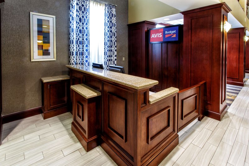 hampton inn and suites staten island