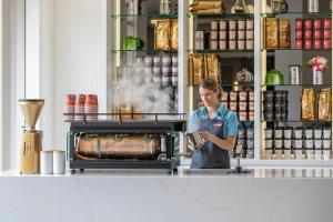 Crowne Plaza Terrigal Pacific By Ihg,Central Coast>>Avoca Beach,5 star