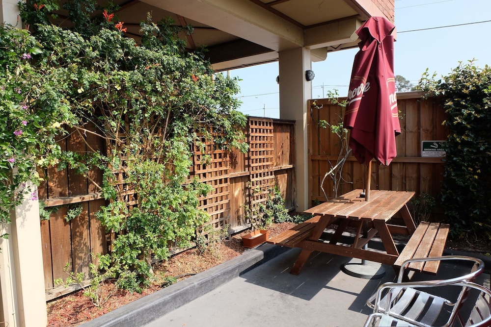 st georges motor inn