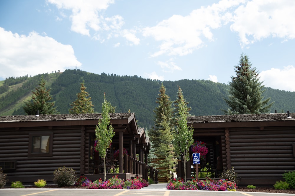 elk country inn