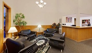 super 8 by wyndham fayetteville