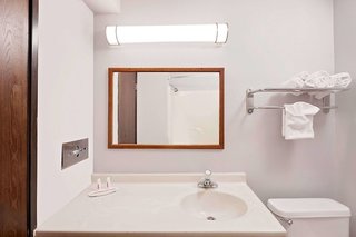 super 8 by wyndham fayetteville