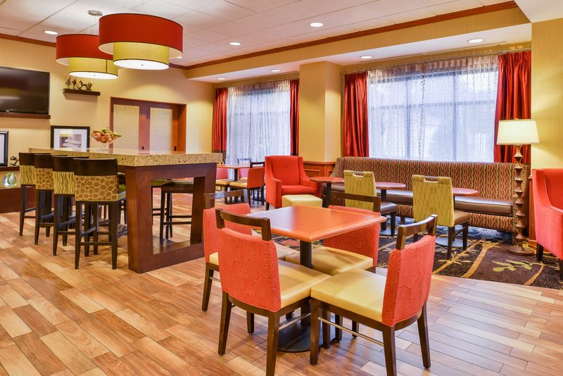 hampton inn emporia
